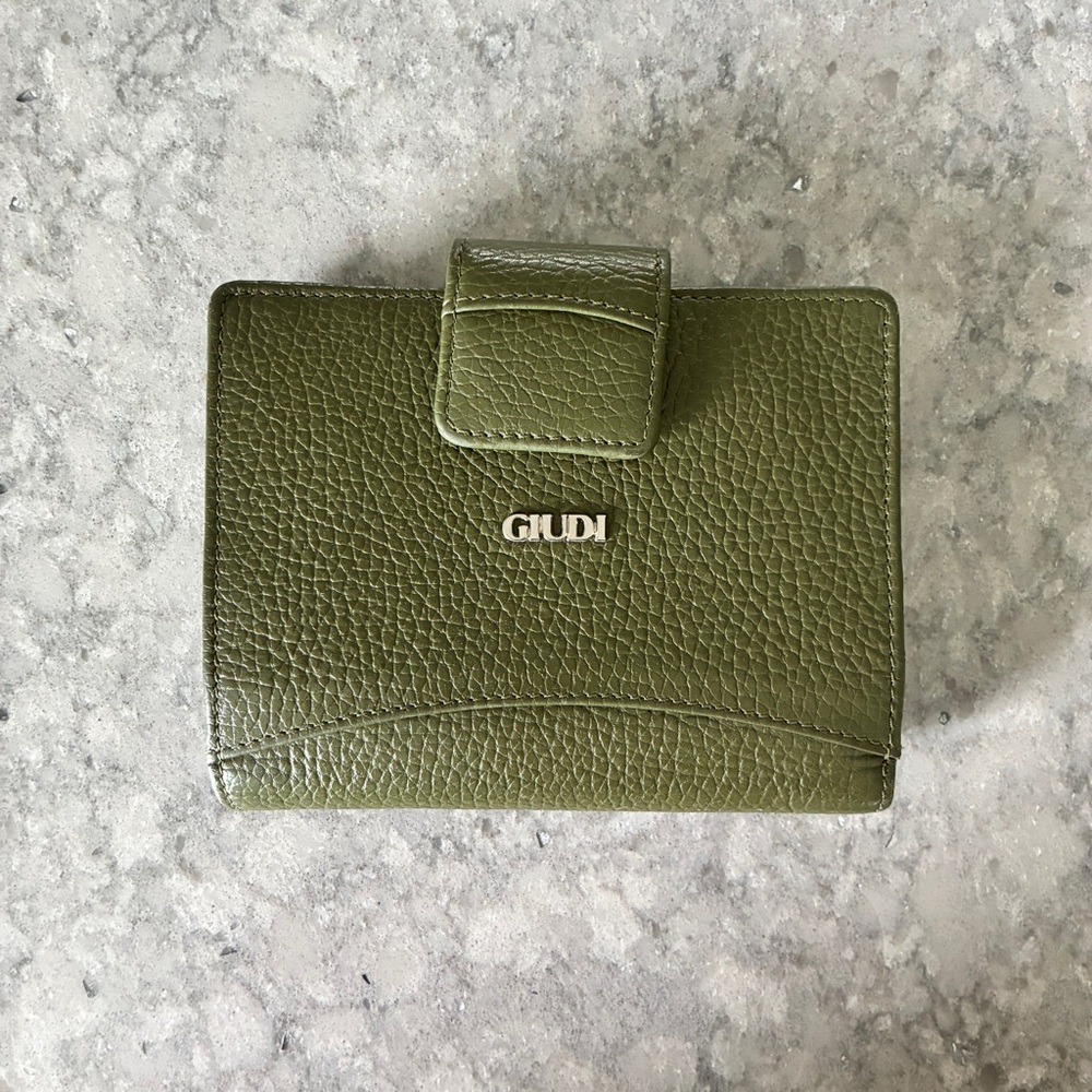 Giudi Olive Green Leather Wristlet